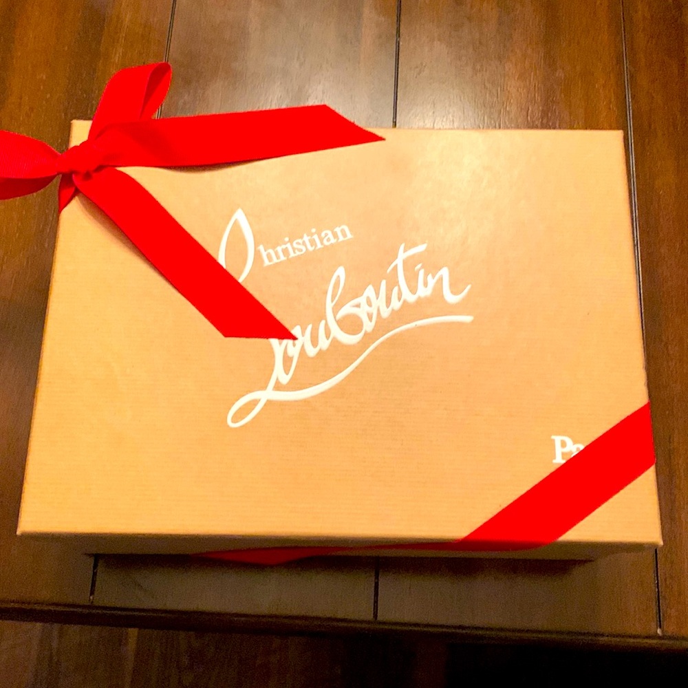 Christian Louboutin Model So Kate size 39